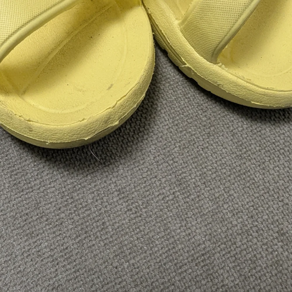 4 pair Twins Kids Yellow and Pink scandals (size 9 and 10)